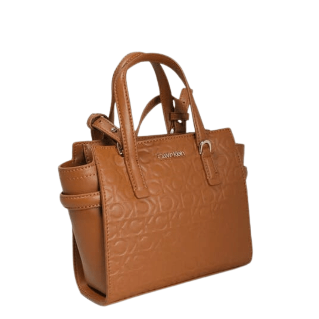 BOLSA TRANSVERSAL COM ALÇA DE MÃO FERRAGEM DOURADA CARAMELO CALVIN