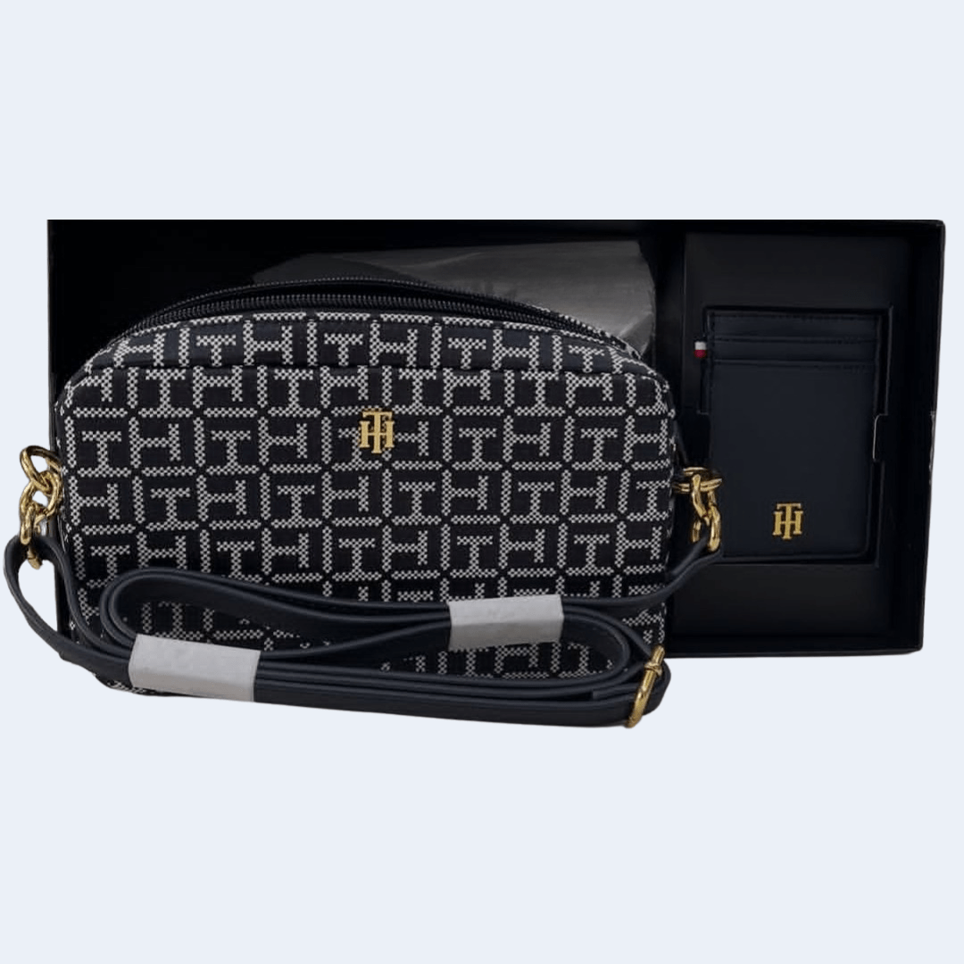 KIT BOLSA CROSSBODY TRANSVERSAL PRETA LOGO + PORTA CARTÕES PRETO LISO TOMMY HILFIGER