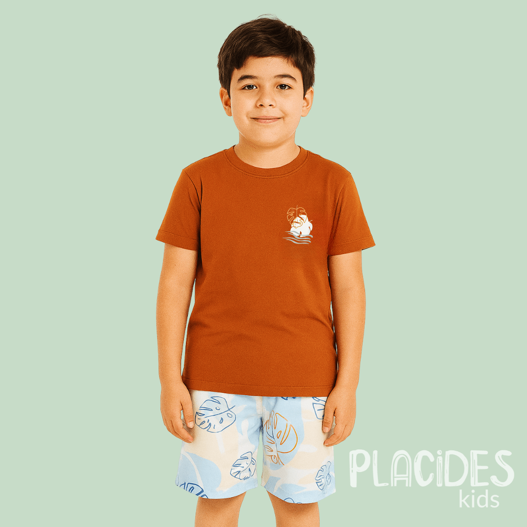 CONJUNTO INFANTIL VERÃO CARAMELO COM BRANCO E AZUL E ESTAMPA DE FOLHAGEM