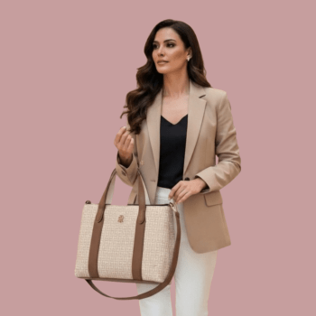 BOLSA COM ALÇA DE OMBRO E MÃO BEGE E MARROM CLARO XW05364 TOMMY HILFIGER BOLSA COM ALÇA DE OMBRO E MÃO BEGE E MARROM CLARO XW05364 TOMMY HILFIGER