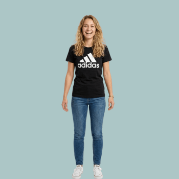 CAMISETA FEMININA ADIDAS PRETA COM LOGO BRANCA