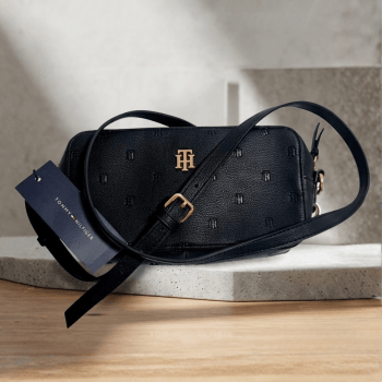 BOLSA CROSSBODY TRANSVERSAL PRETA LOGO XW07155 TOMMY HILFIGER