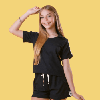 CONJUNTO INFANTIL VERÃO EM MALHA CANELADA PRETA COM LISTRAS BRANCAS