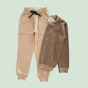 CONJUNTO INFANTIL SUETER E CALÇA MOLETOM PELUCIADO BEGE